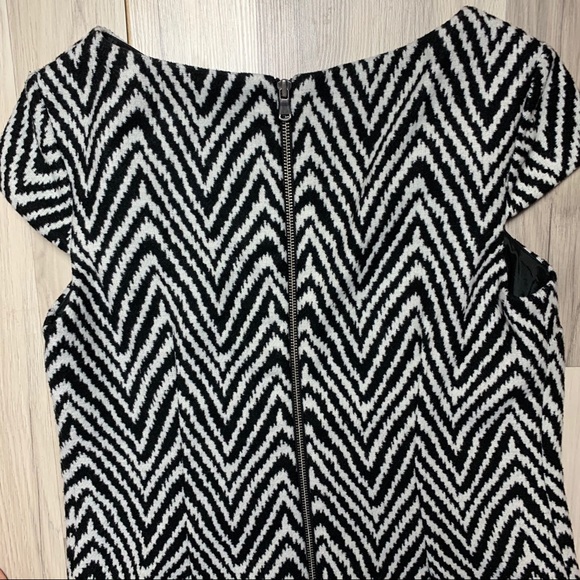 Muse Chevron Tweed Colorblock Dress Black & White - Picture 4 of 5